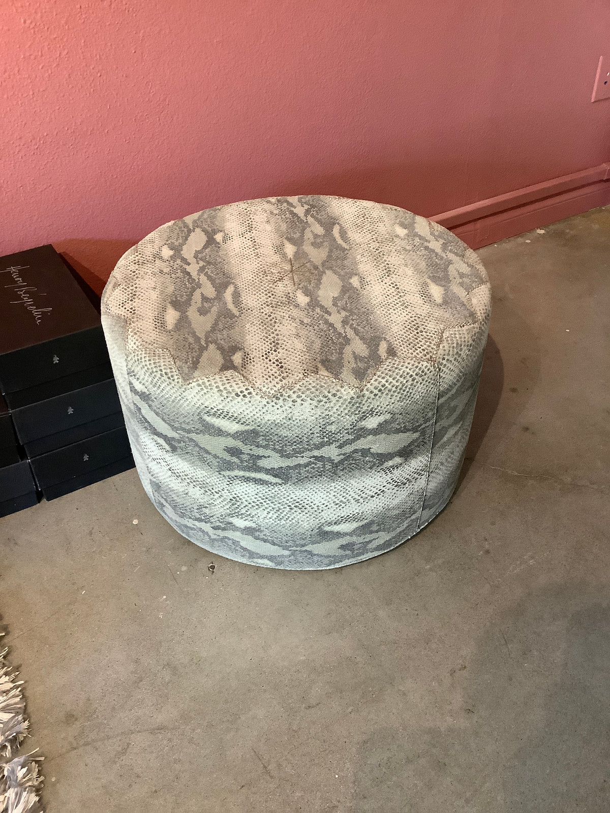 Snakeskin Pouf Grey and White