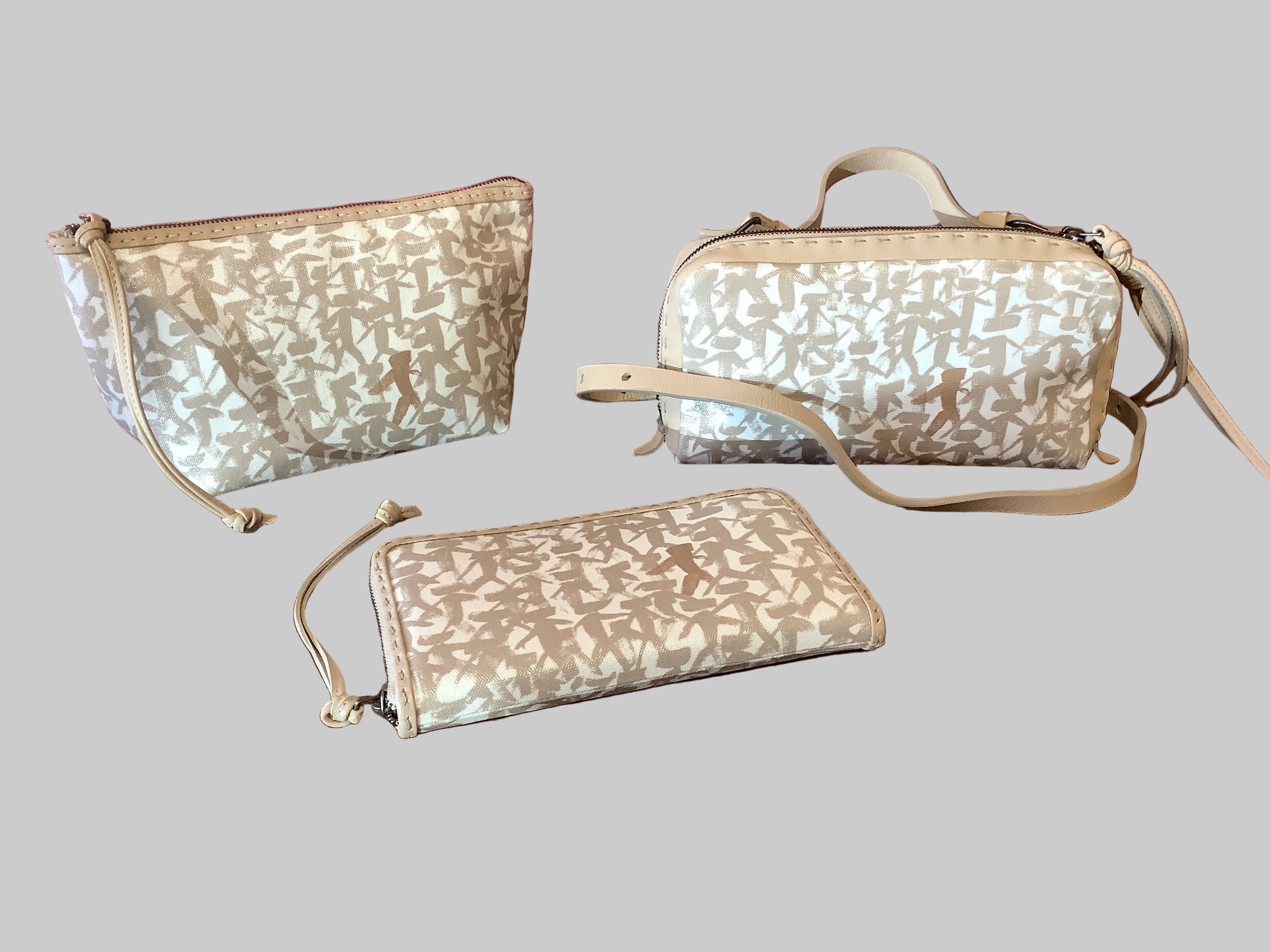 Archival Treasure Henry Beguelin Box S Omino Stand Out Beige handbag