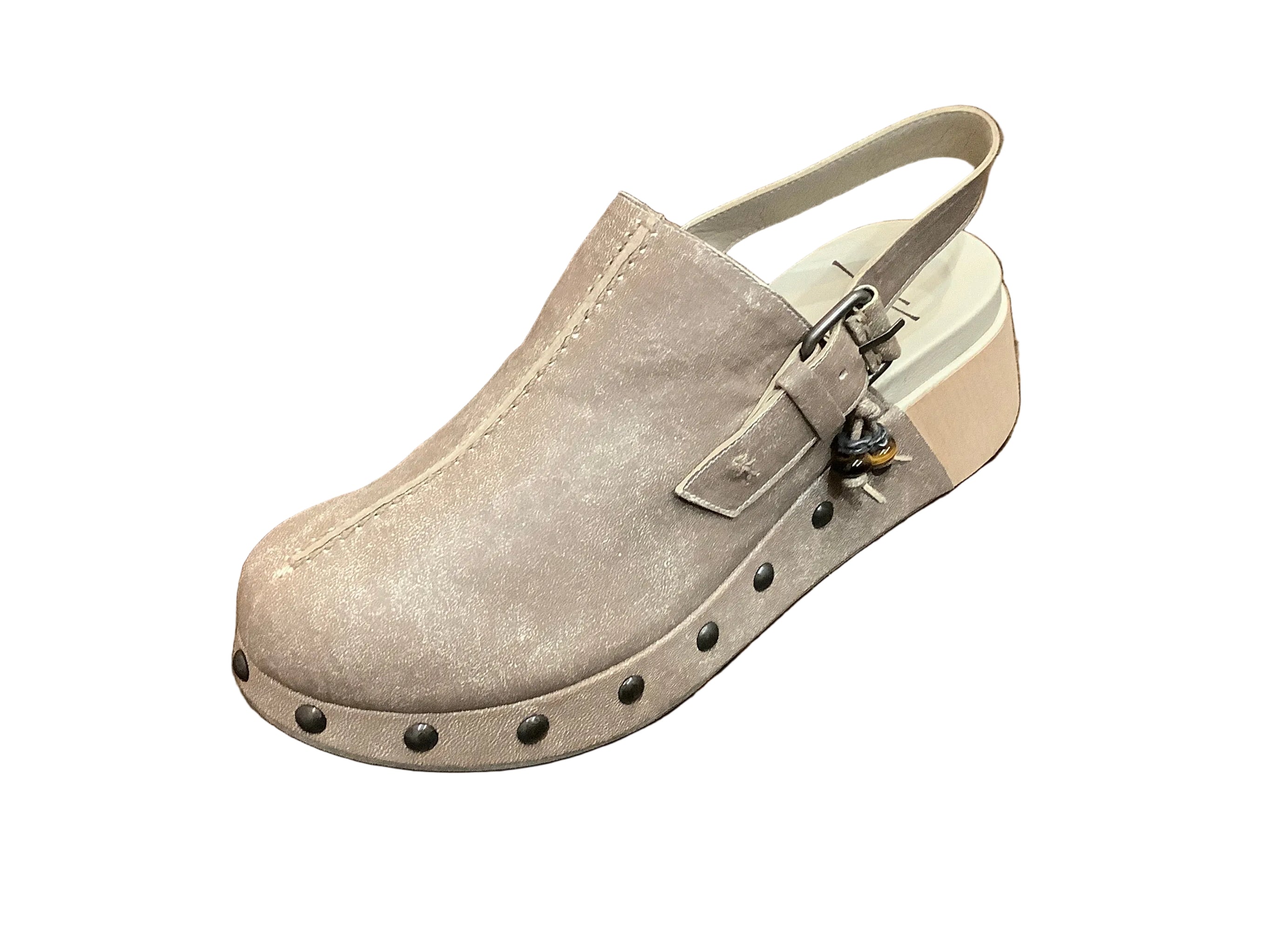 Archival Treasure Chanel Zeppa vintage Beige