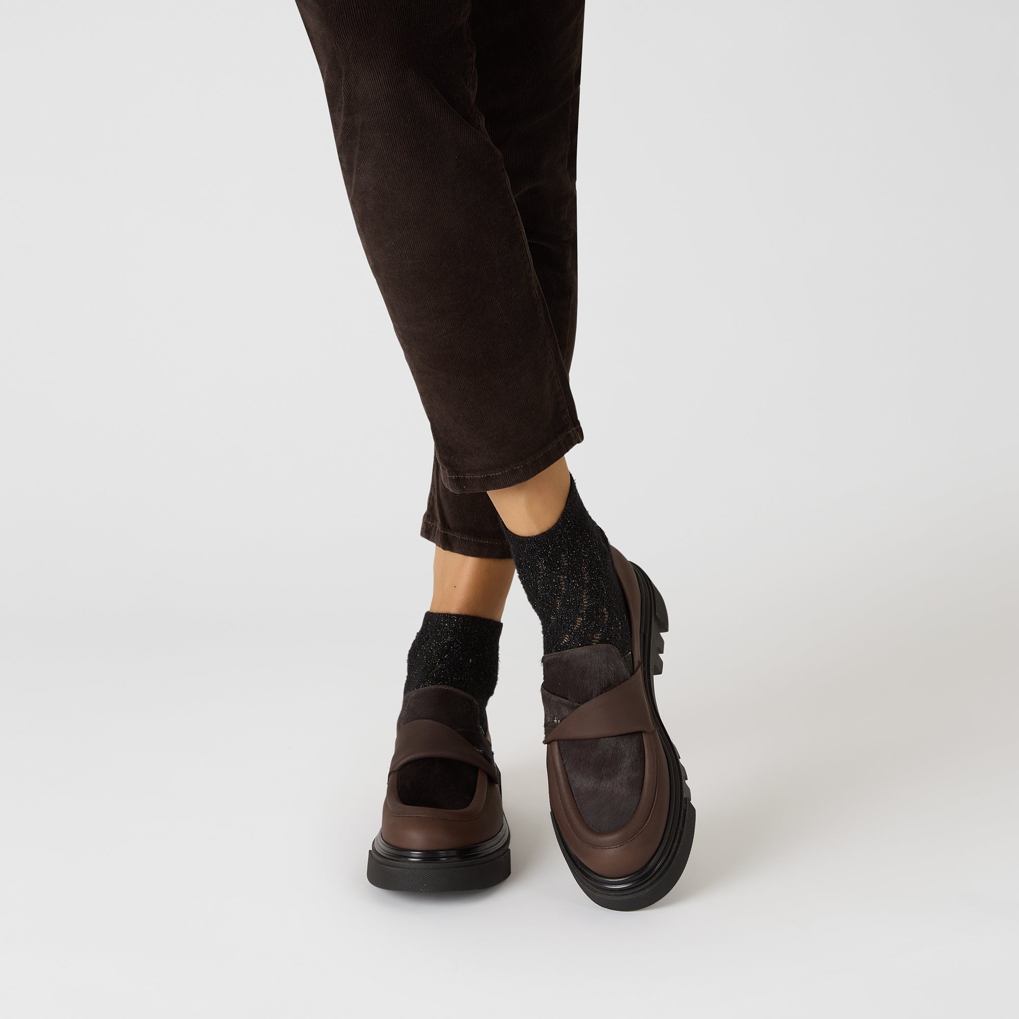 Moccasin in Norton and Pony Sfumato